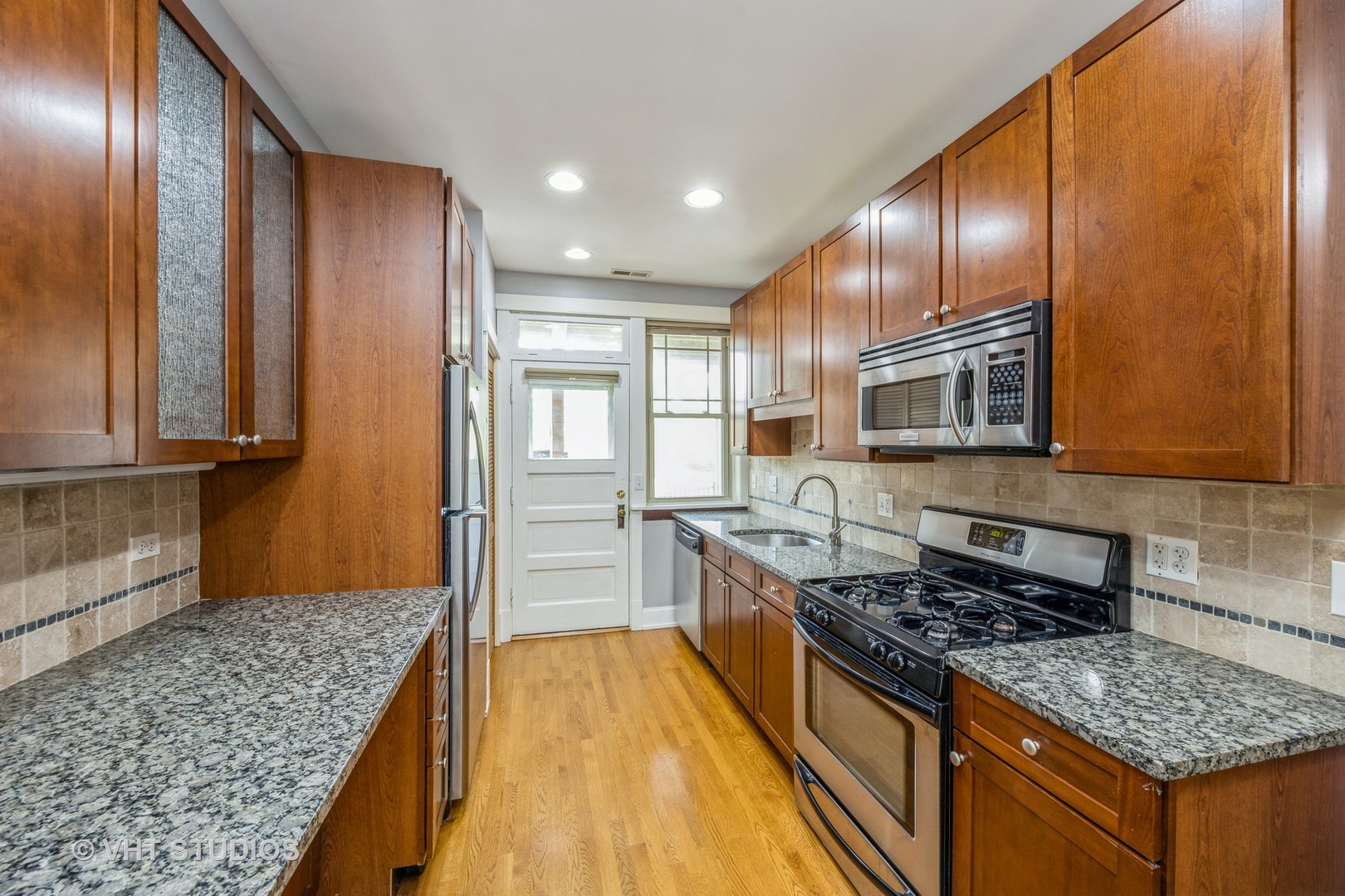 256 Pleasant Street Unit: 2