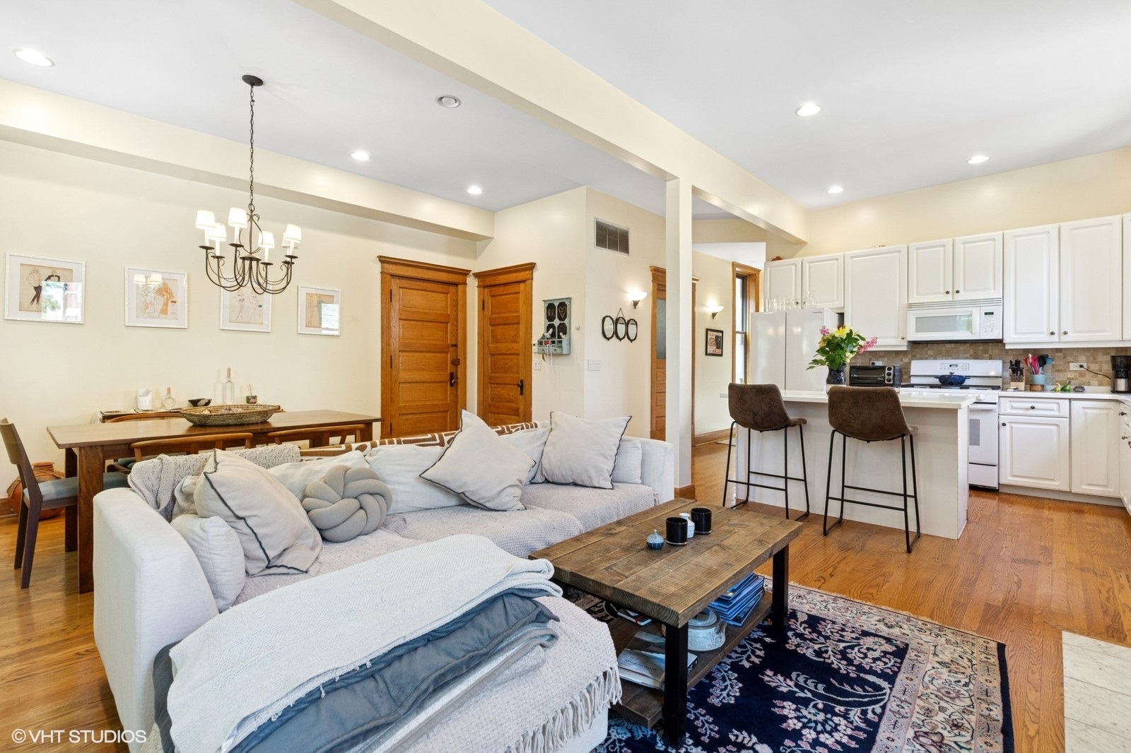 2610 N Dayton Street Unit: 2N