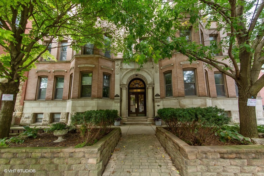 2610 N Dayton Street Unit: 2N