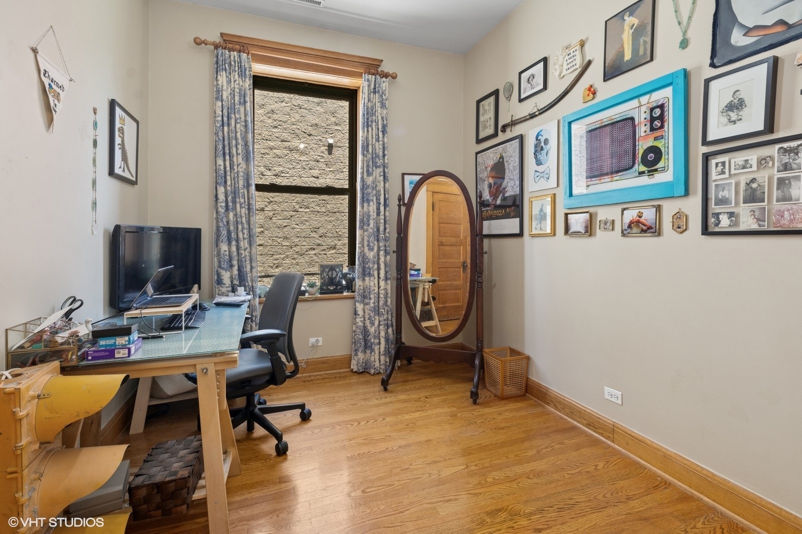 2610 N Dayton Street Unit: 2N