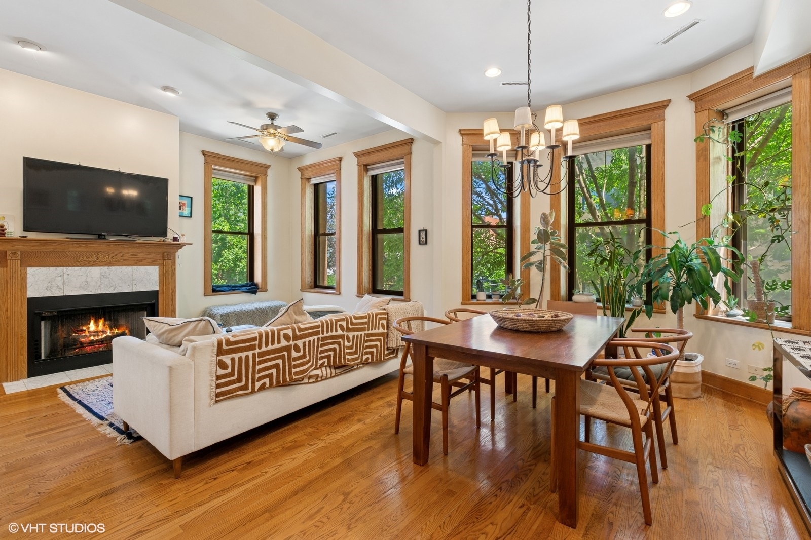 2610 N Dayton Street Unit: 2N