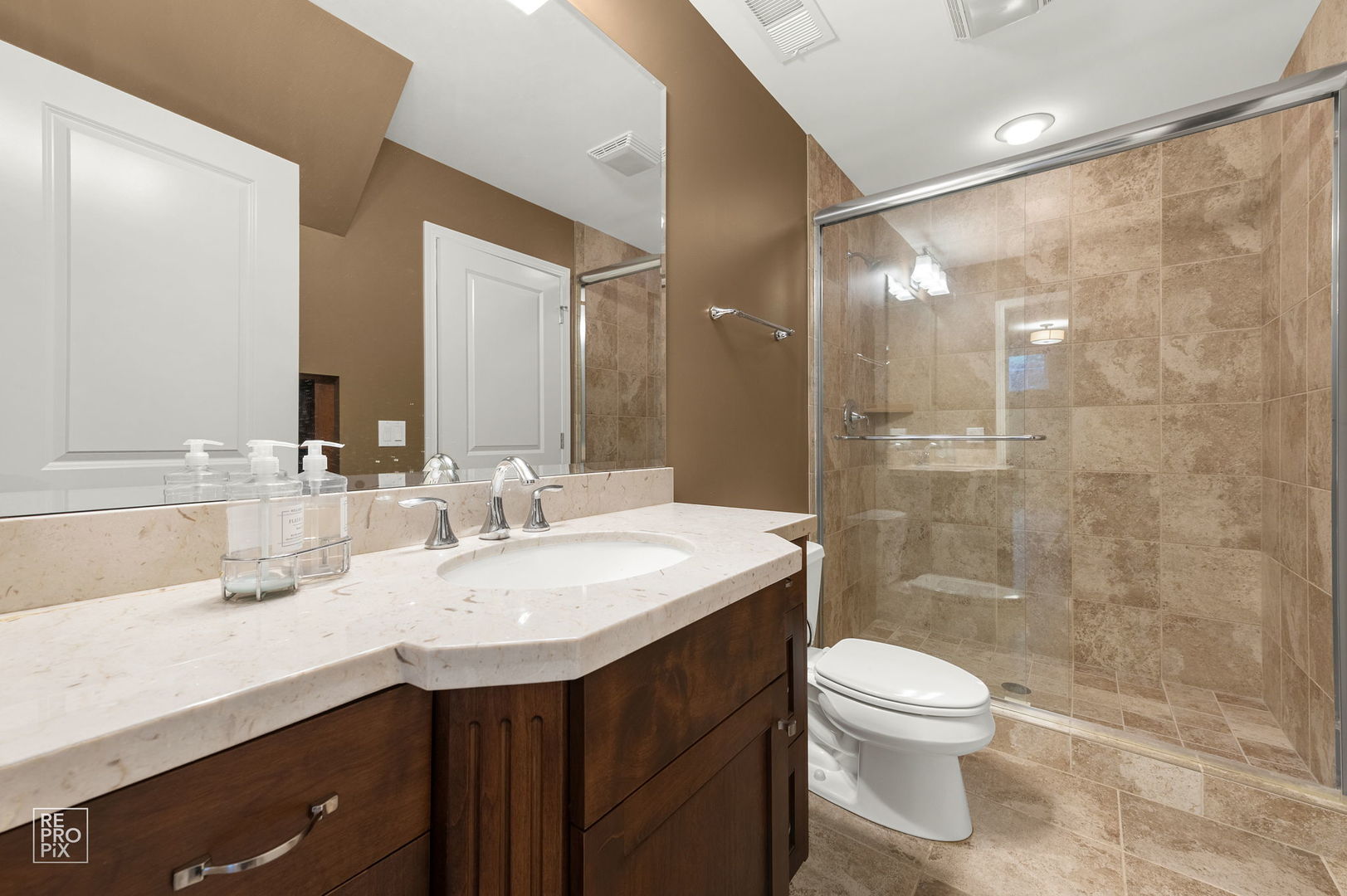 3643 N Hamlin Avenue