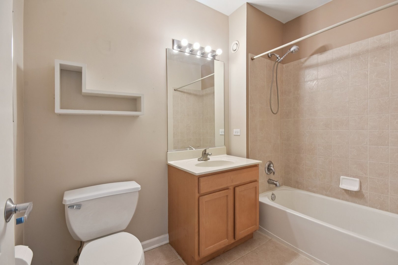 125 S Jefferson Street Unit: 2603