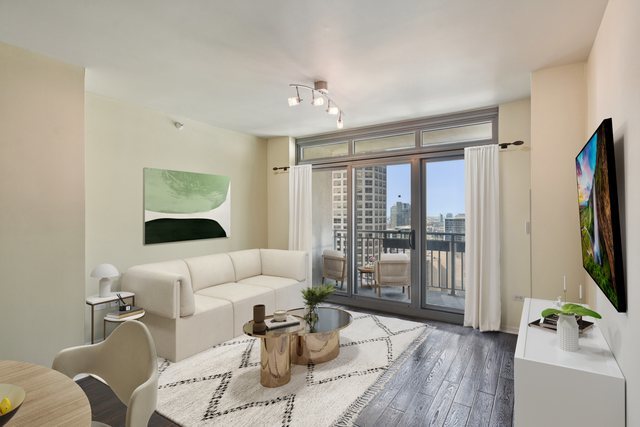 125 S Jefferson Street Unit: 2603