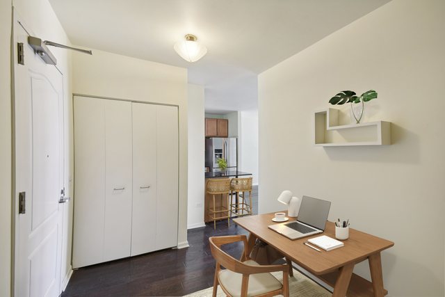 125 S Jefferson Street Unit: 2603