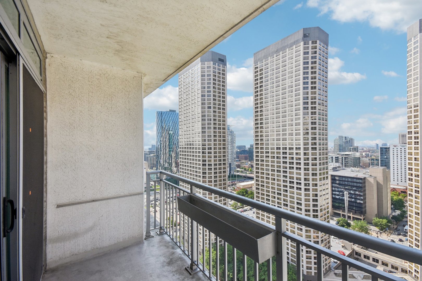 125 S Jefferson Street Unit: 2603