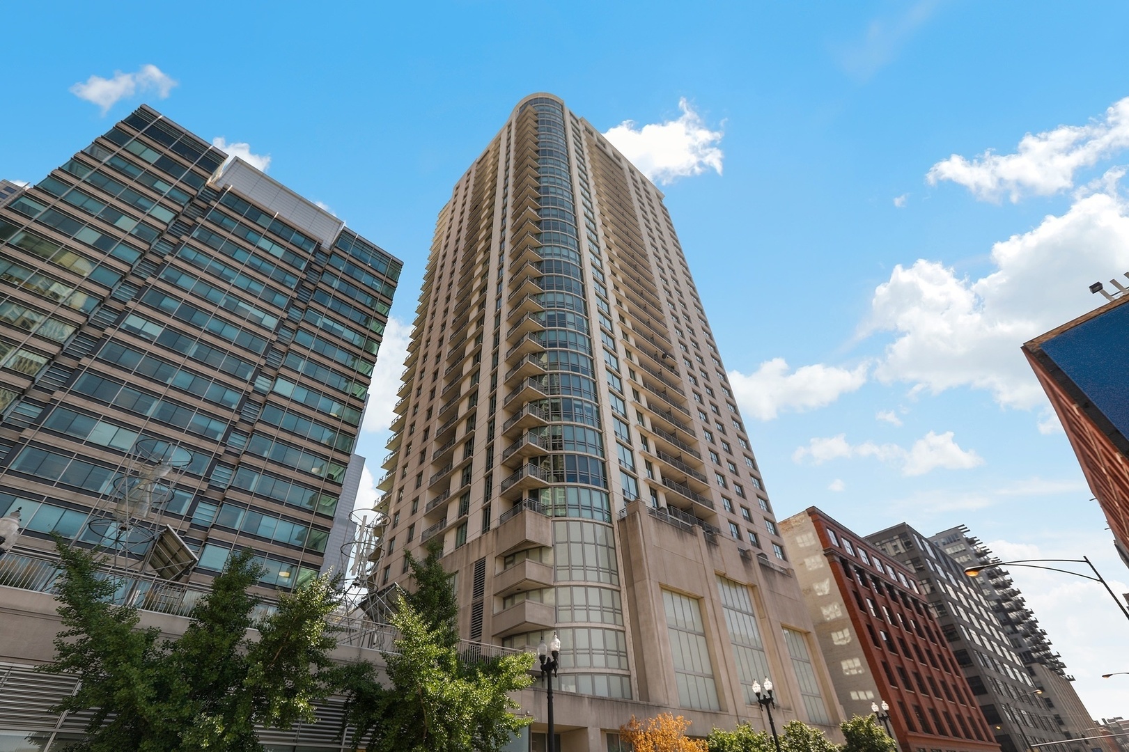 125 S Jefferson Street Unit: 2603