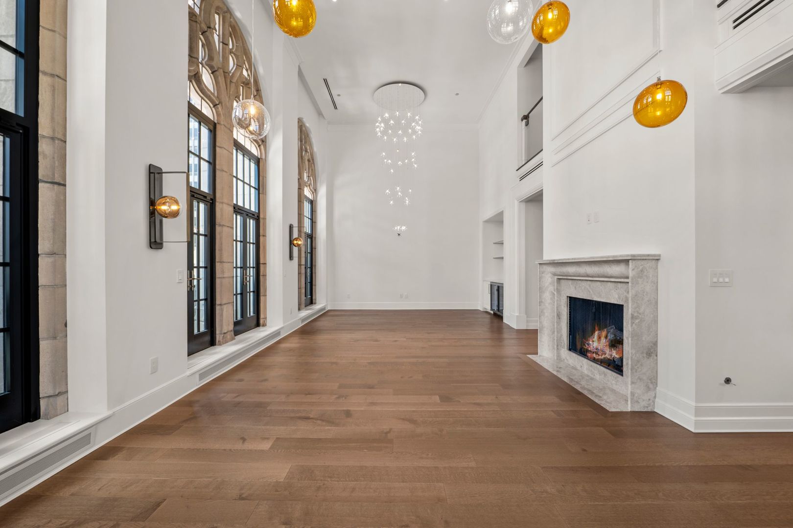 435 N Michigan Avenue Unit: 2004