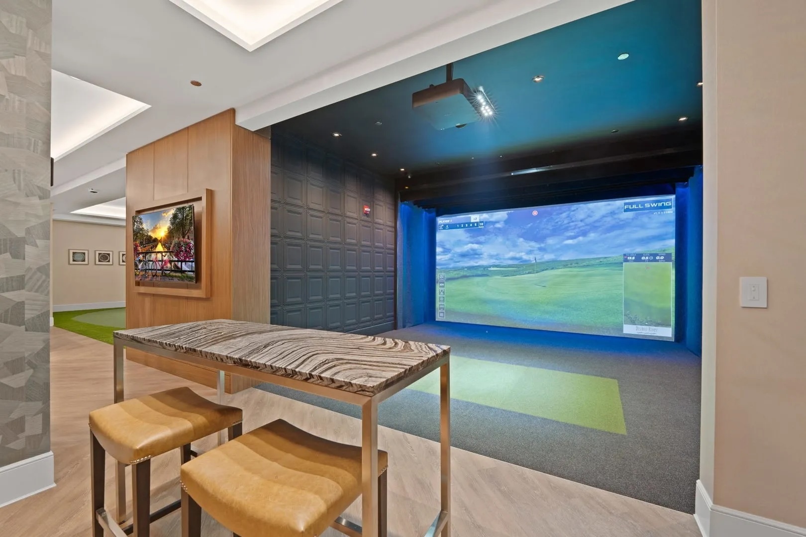 435 N Michigan Avenue Unit: 2004