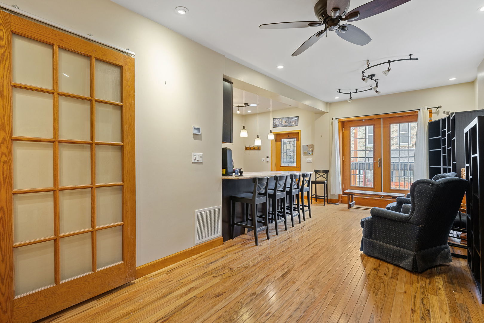 3230 W Fulton Boulevard