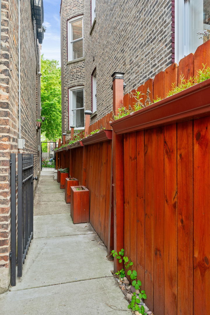 3230 W Fulton Boulevard