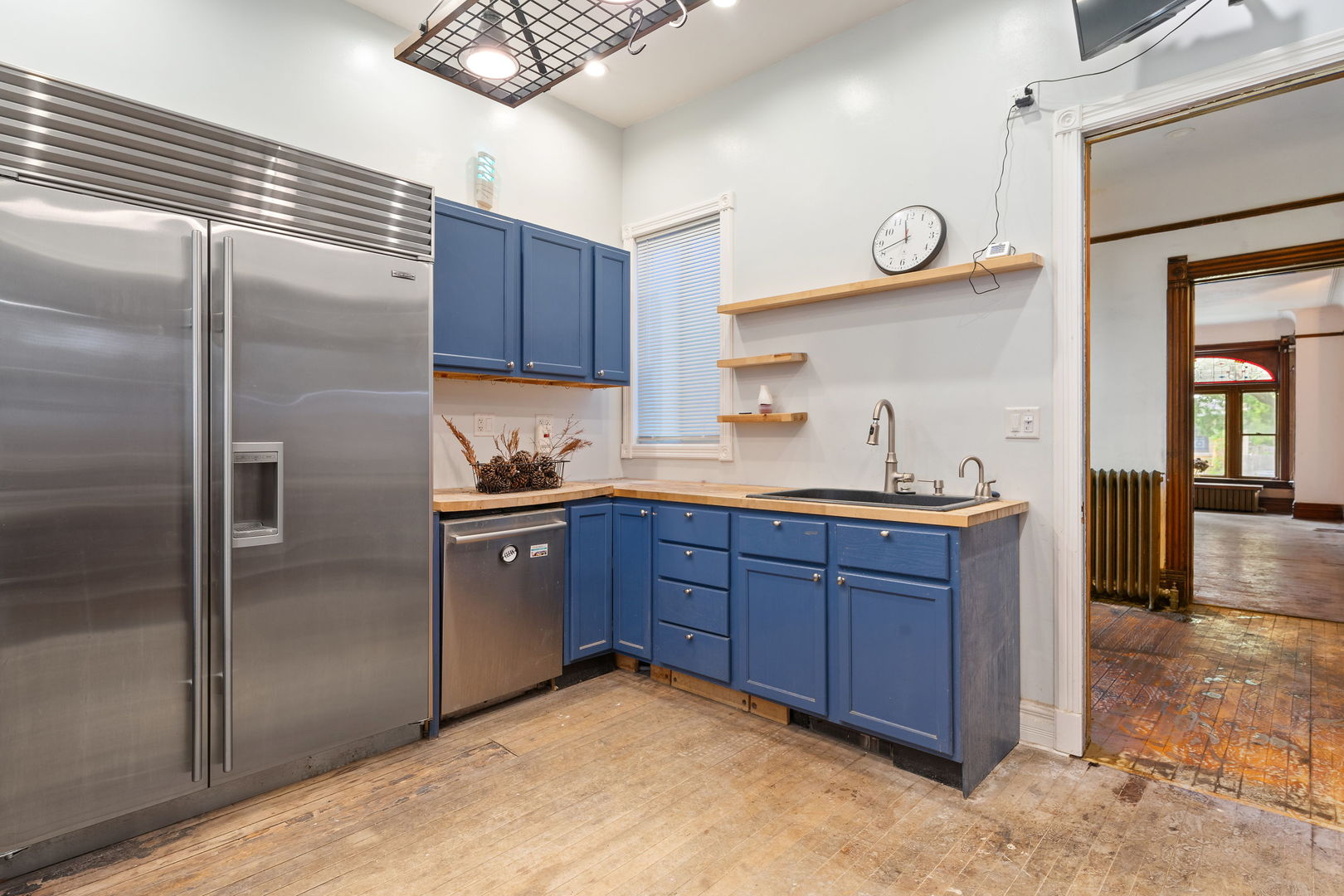 3230 W Fulton Boulevard