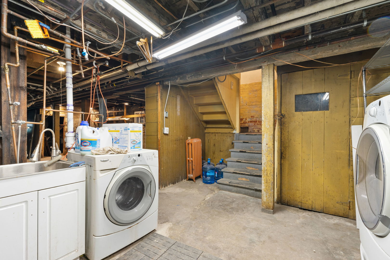 3230 W Fulton Boulevard