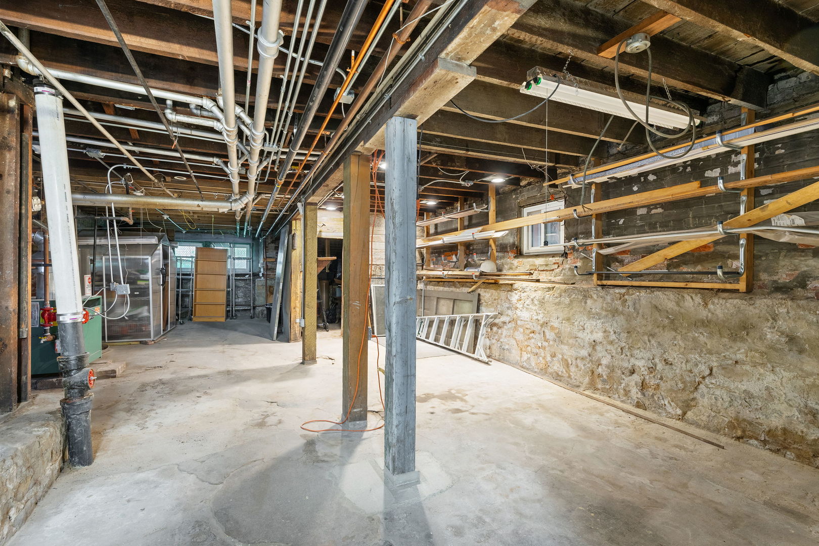 3230 W Fulton Boulevard