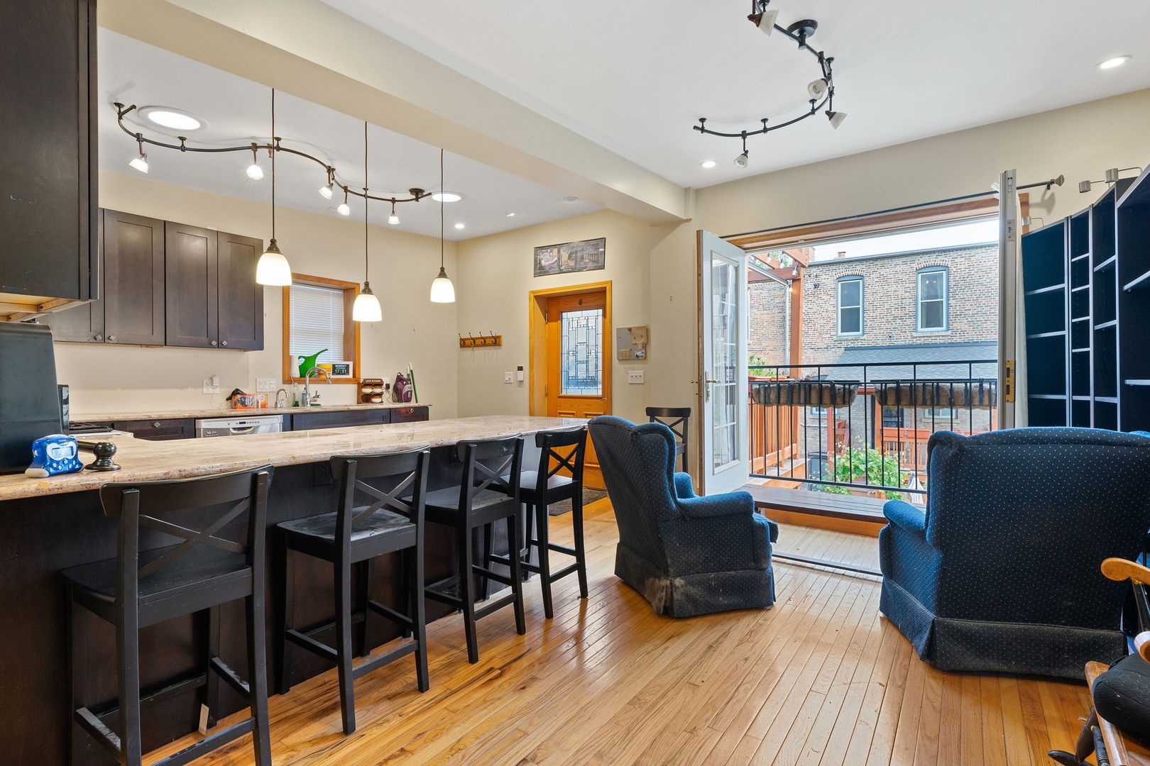 3230 W Fulton Boulevard