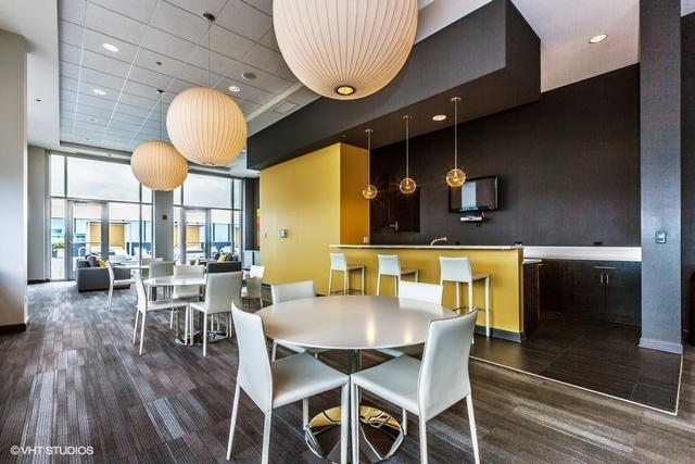 1901 S Calumet Avenue Unit: 1008