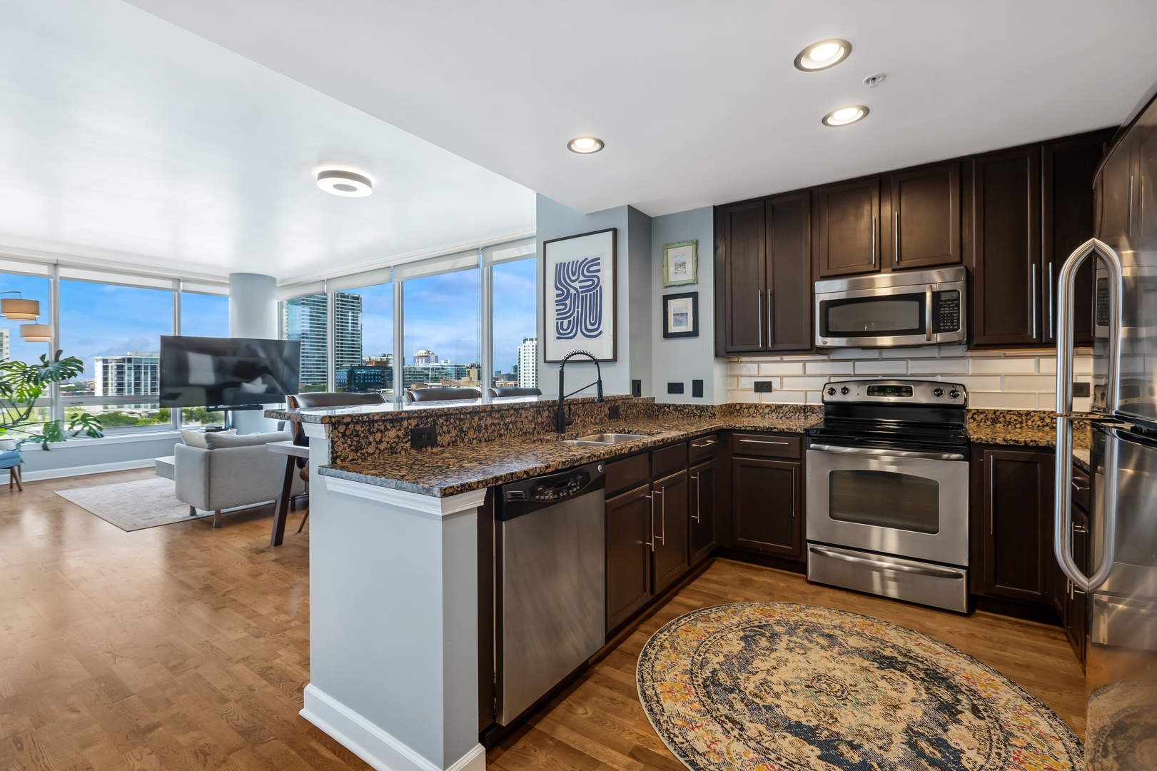 1901 S Calumet Avenue Unit: 1008