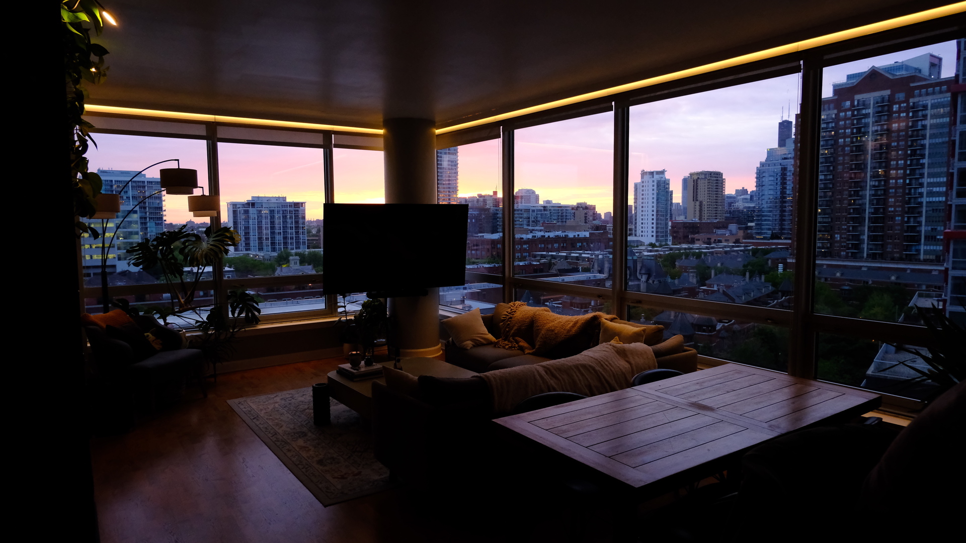 1901 S Calumet Avenue Unit: 1008