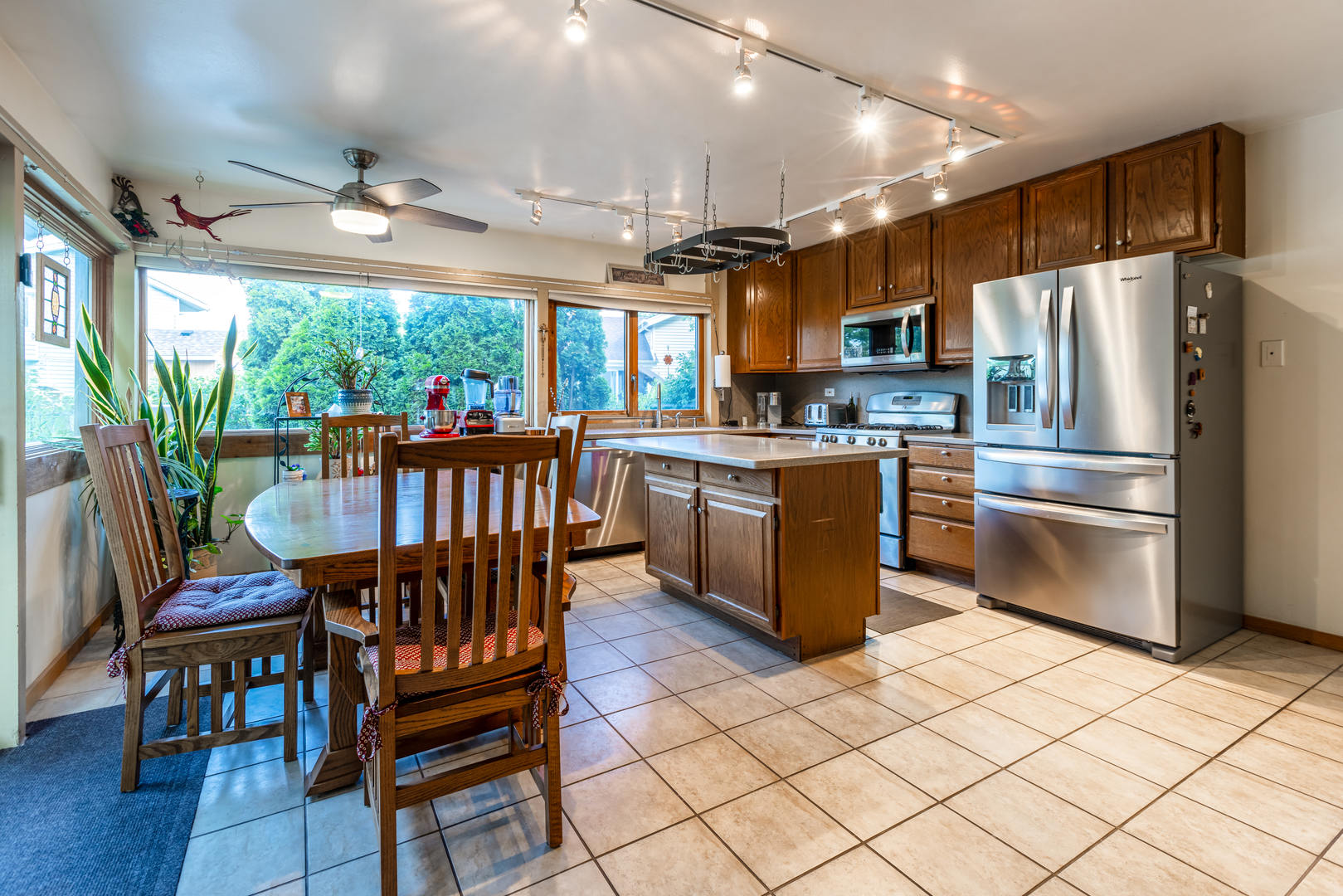 1520 W Beverly Circle