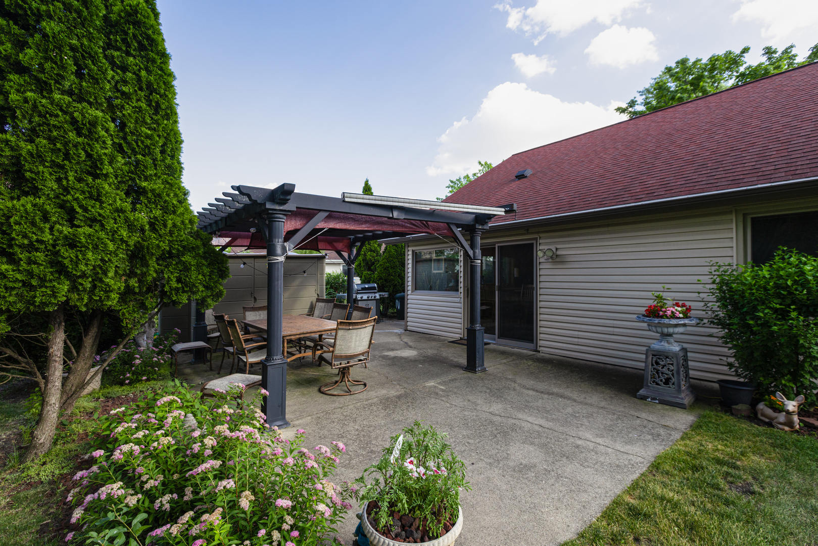 1520 W Beverly Circle