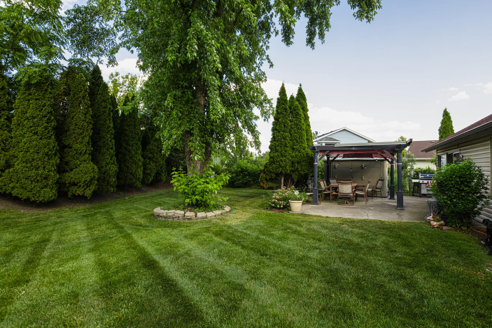 1520 W Beverly Circle