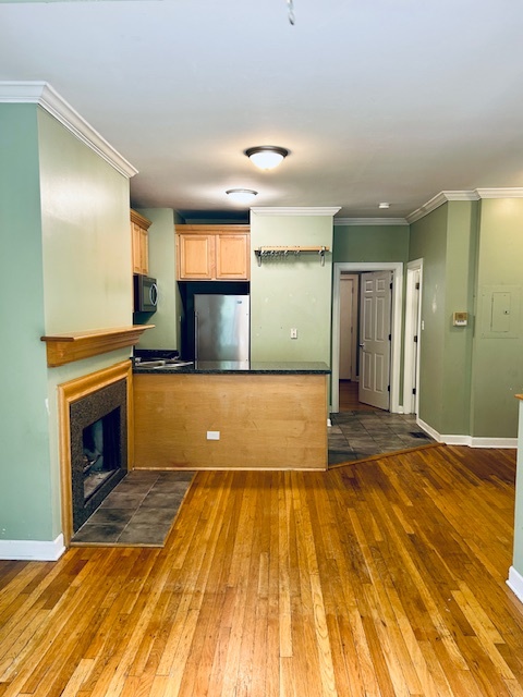 865 W Cornelia Avenue Unit: 1