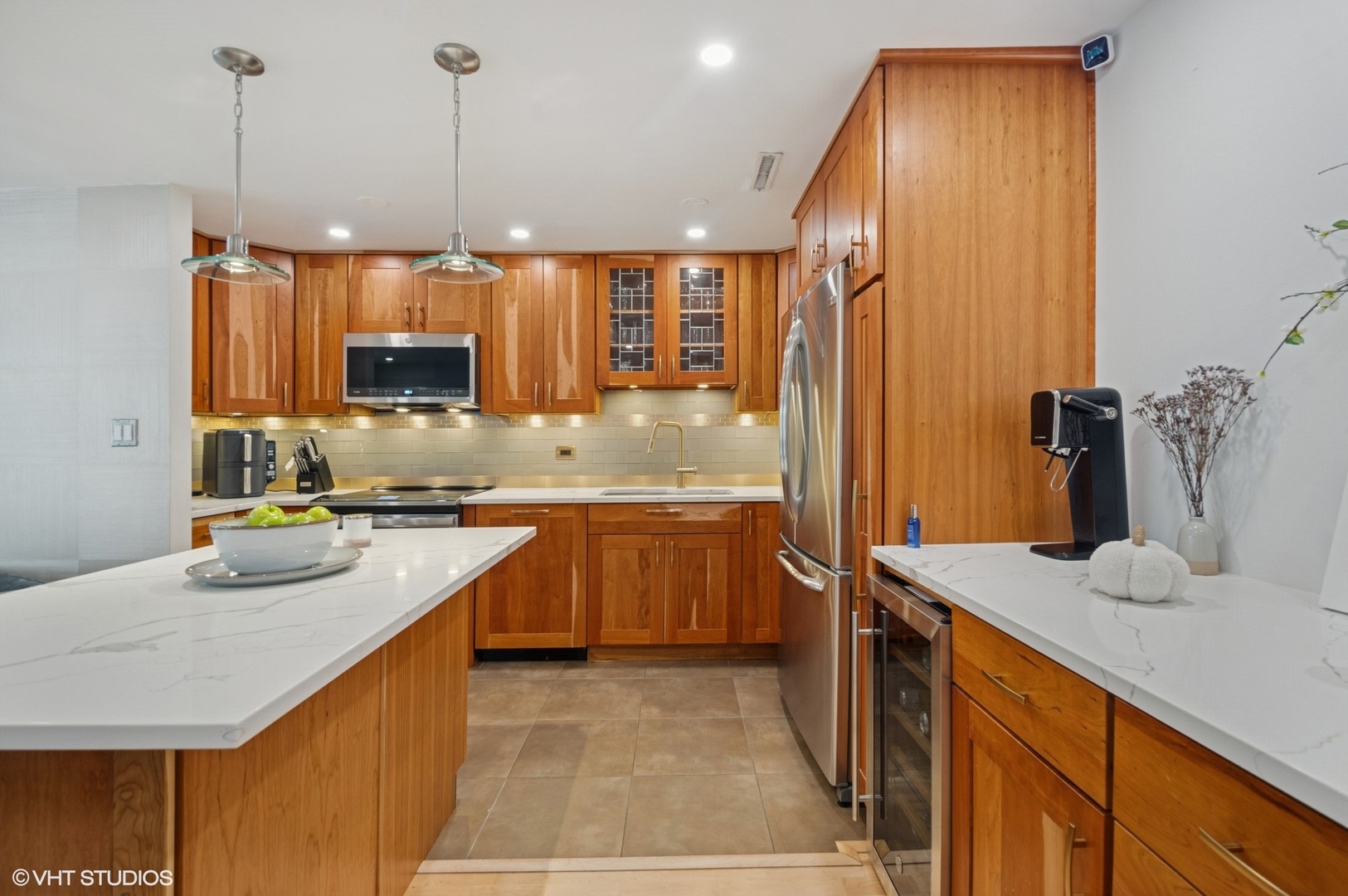 5747 N Sheridan Road Unit: L
