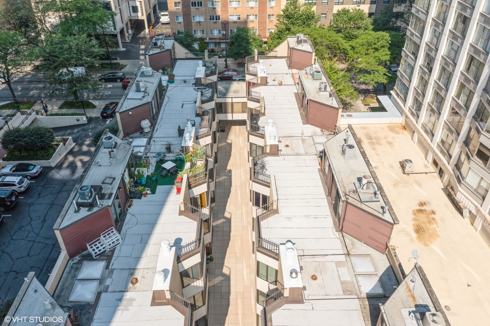 5747 N Sheridan Road Unit: L