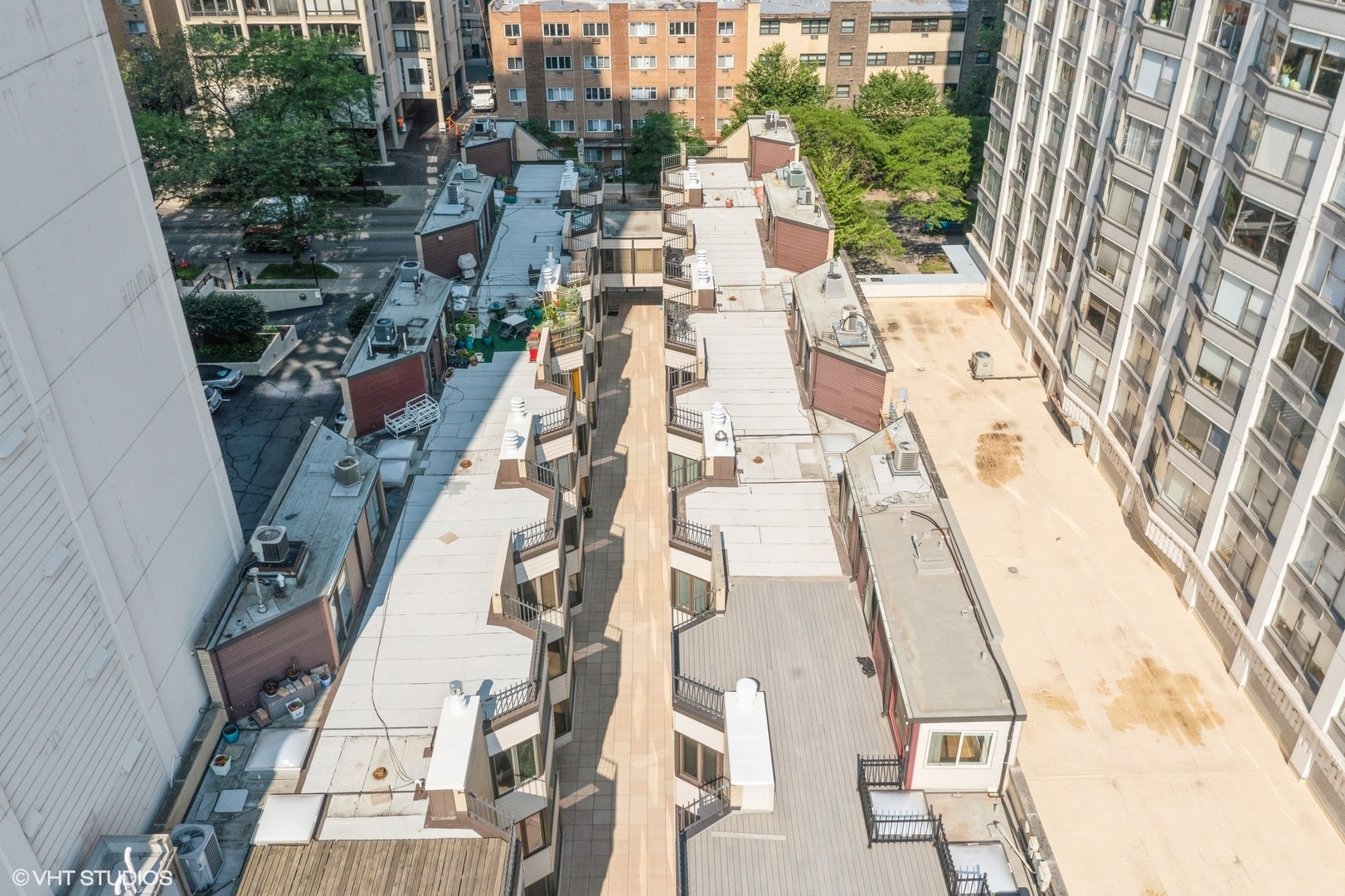 5747 N Sheridan Road Unit: L