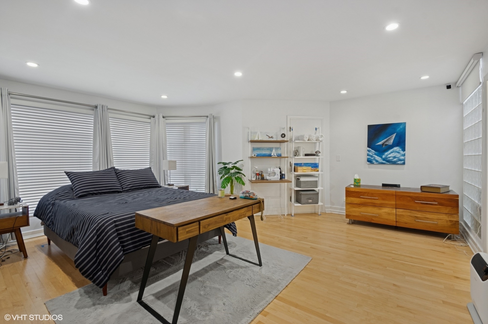 5747 N Sheridan Road Unit: L