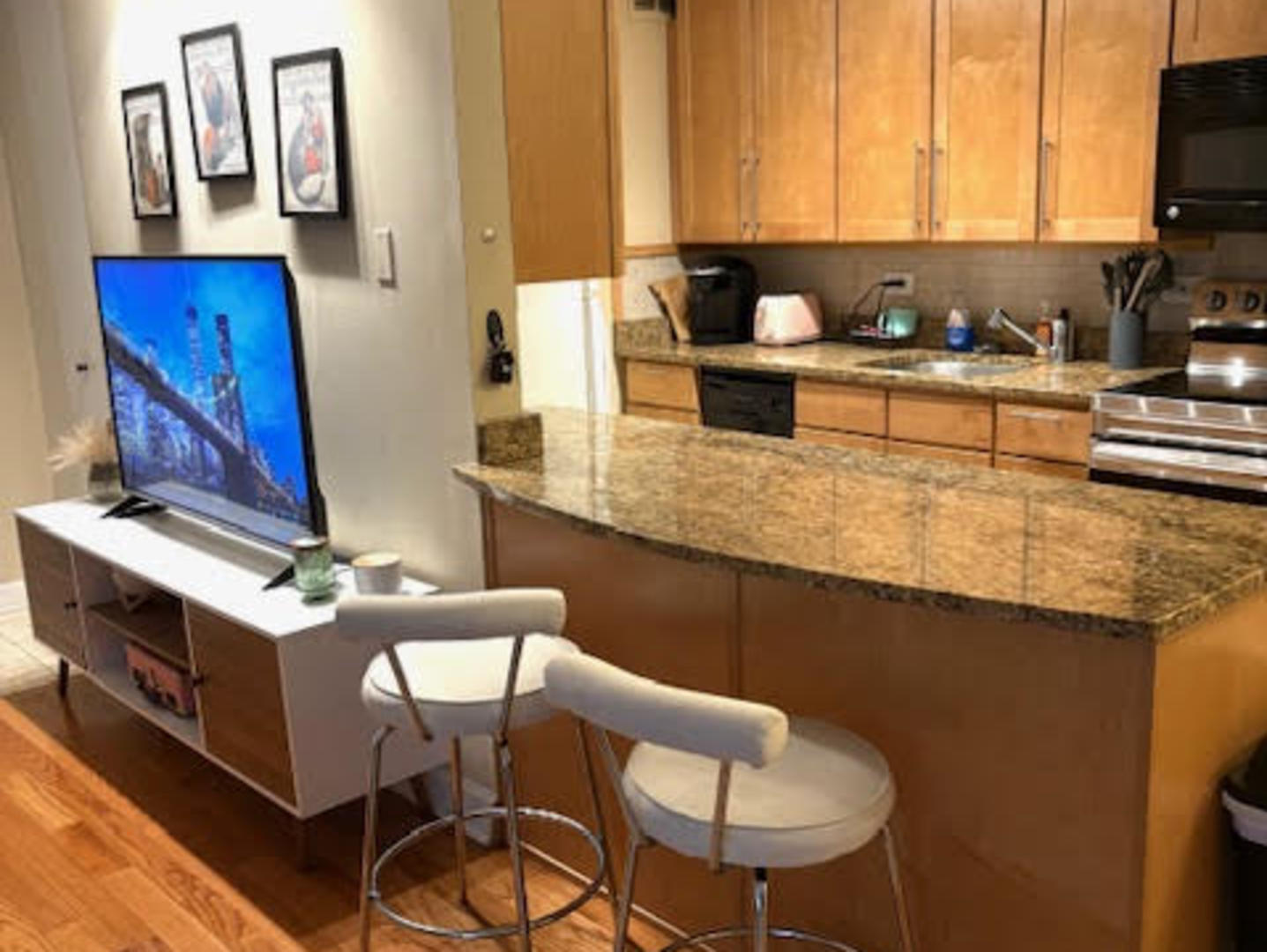 1339 N Dearborn Street Unit: 4A