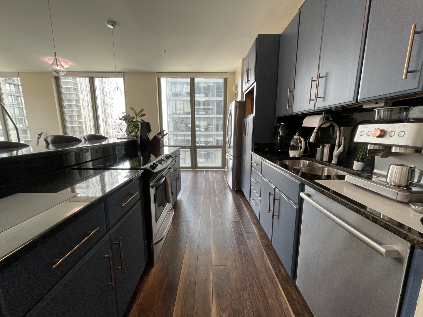 2 E Erie Street Unit: 1105