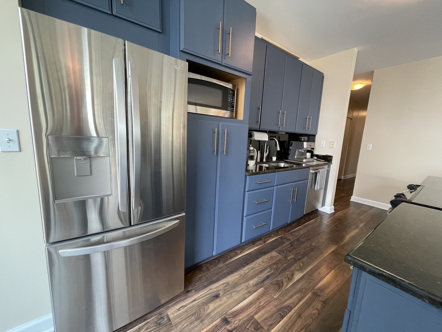2 E Erie Street Unit: 1105