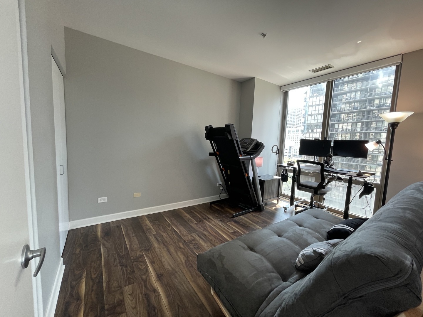 2 E Erie Street Unit: 1105