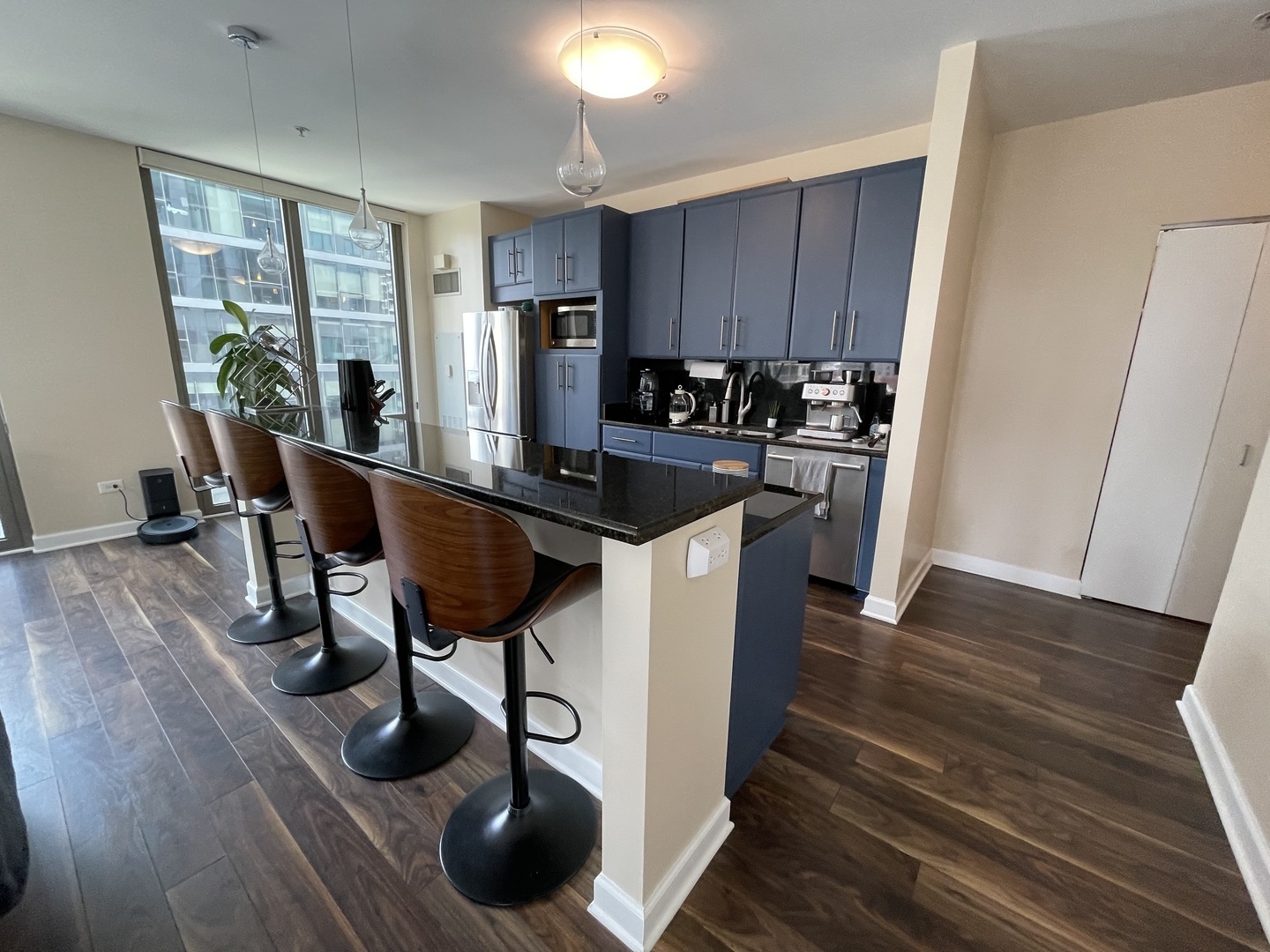 2 E Erie Street Unit: 1105