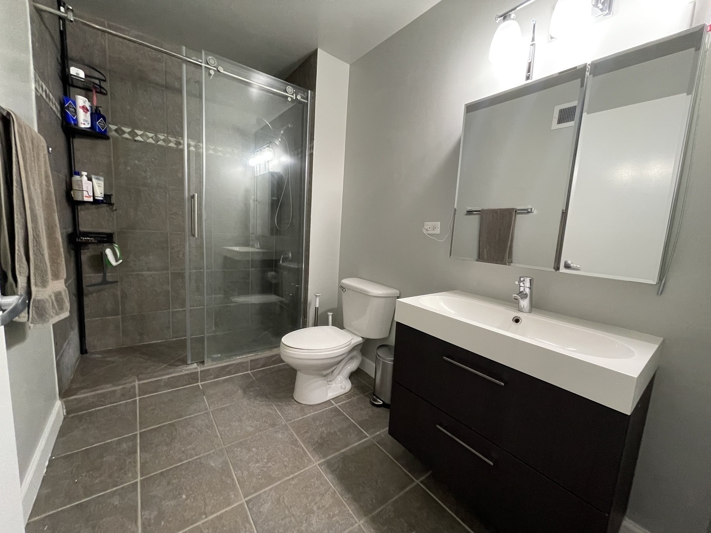 2 E Erie Street Unit: 1105