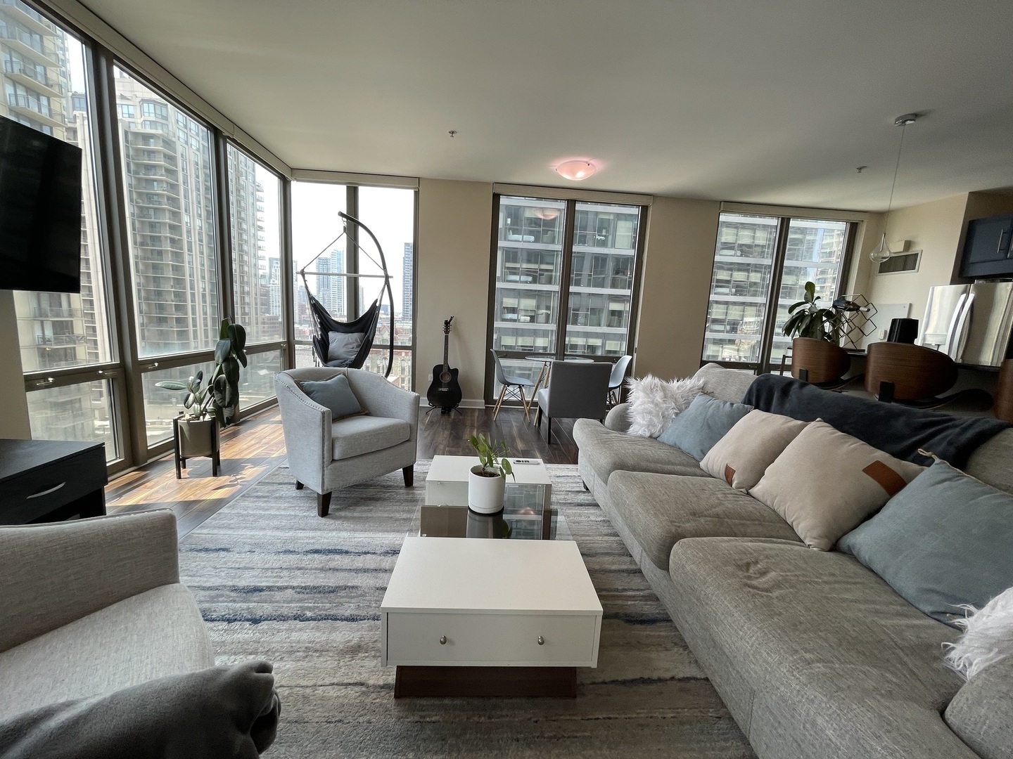 2 E Erie Street Unit: 1105