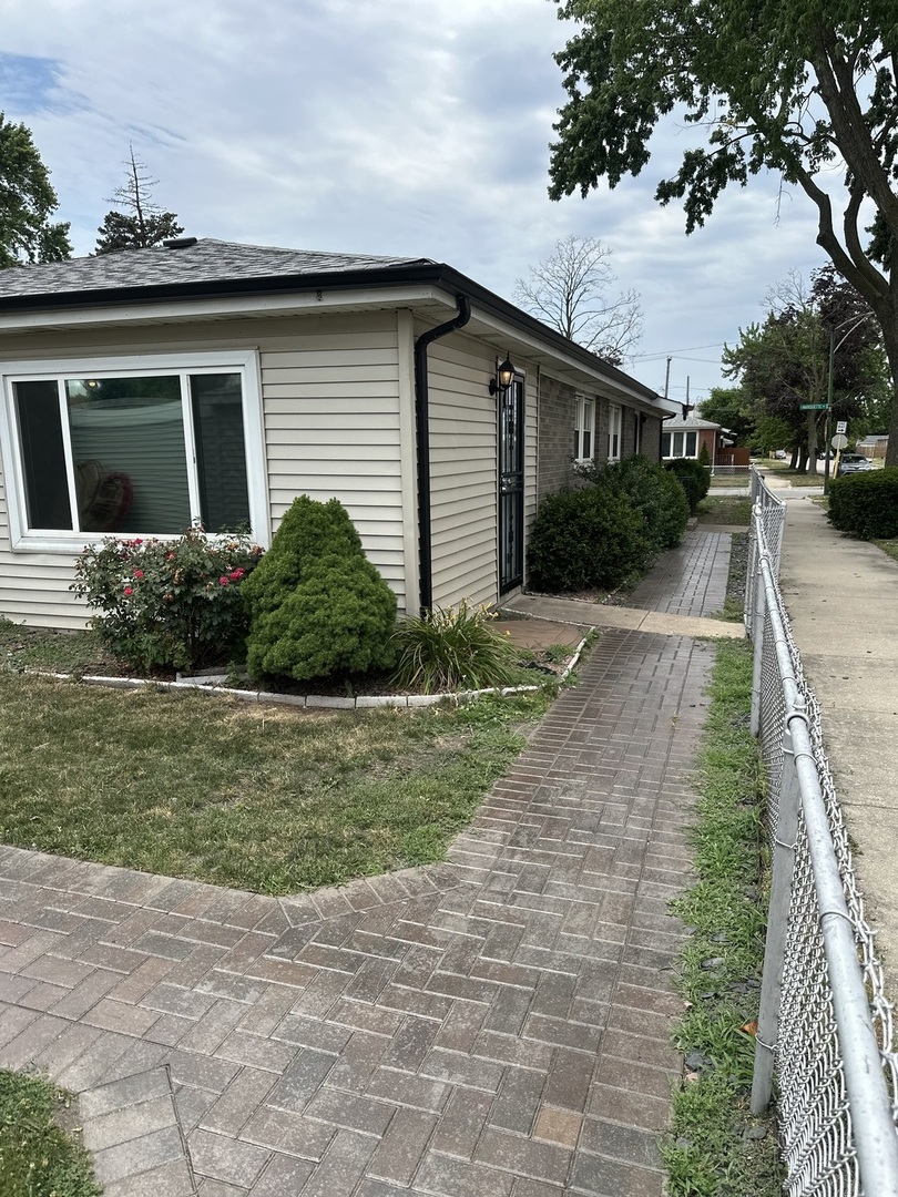 12901 S Marquette Avenue