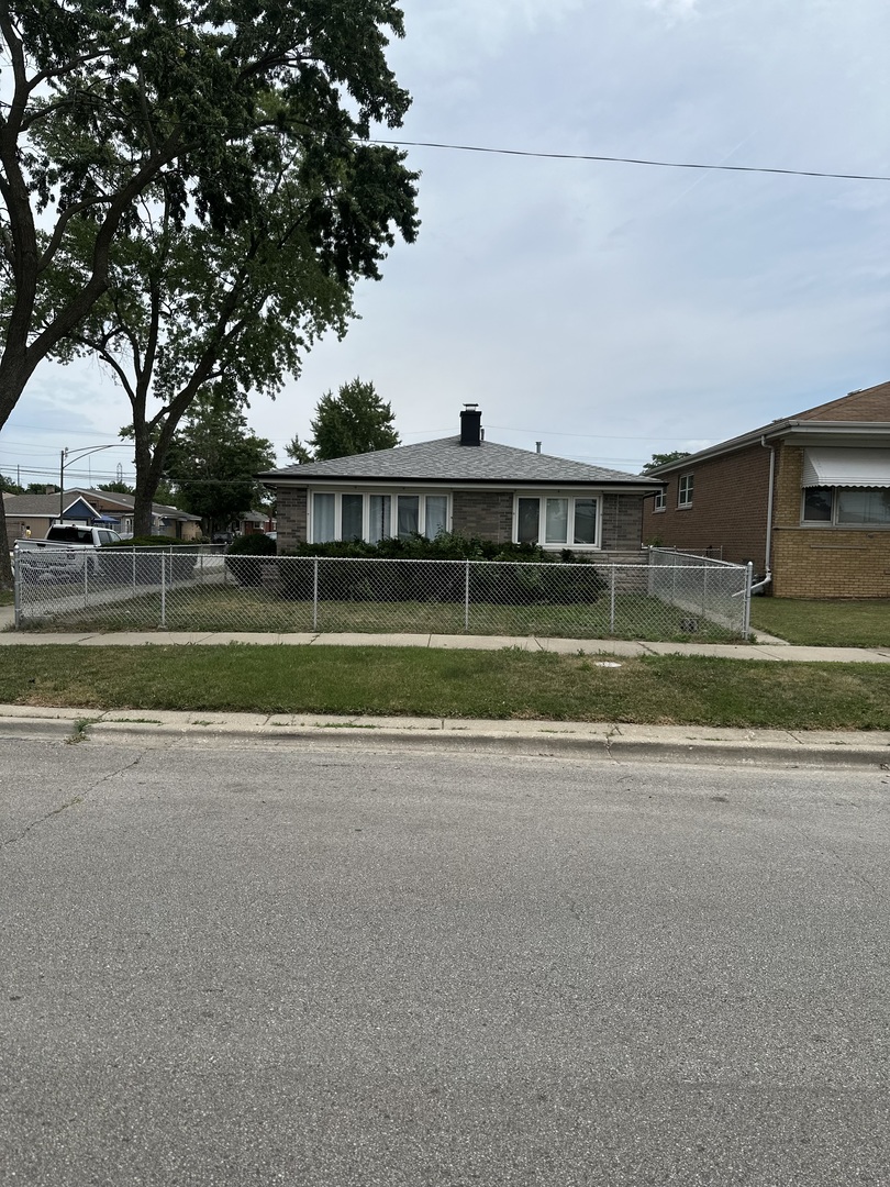 12901 S Marquette Avenue