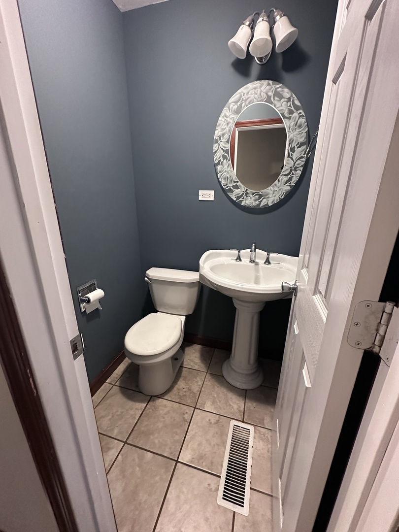 12901 S Marquette Avenue