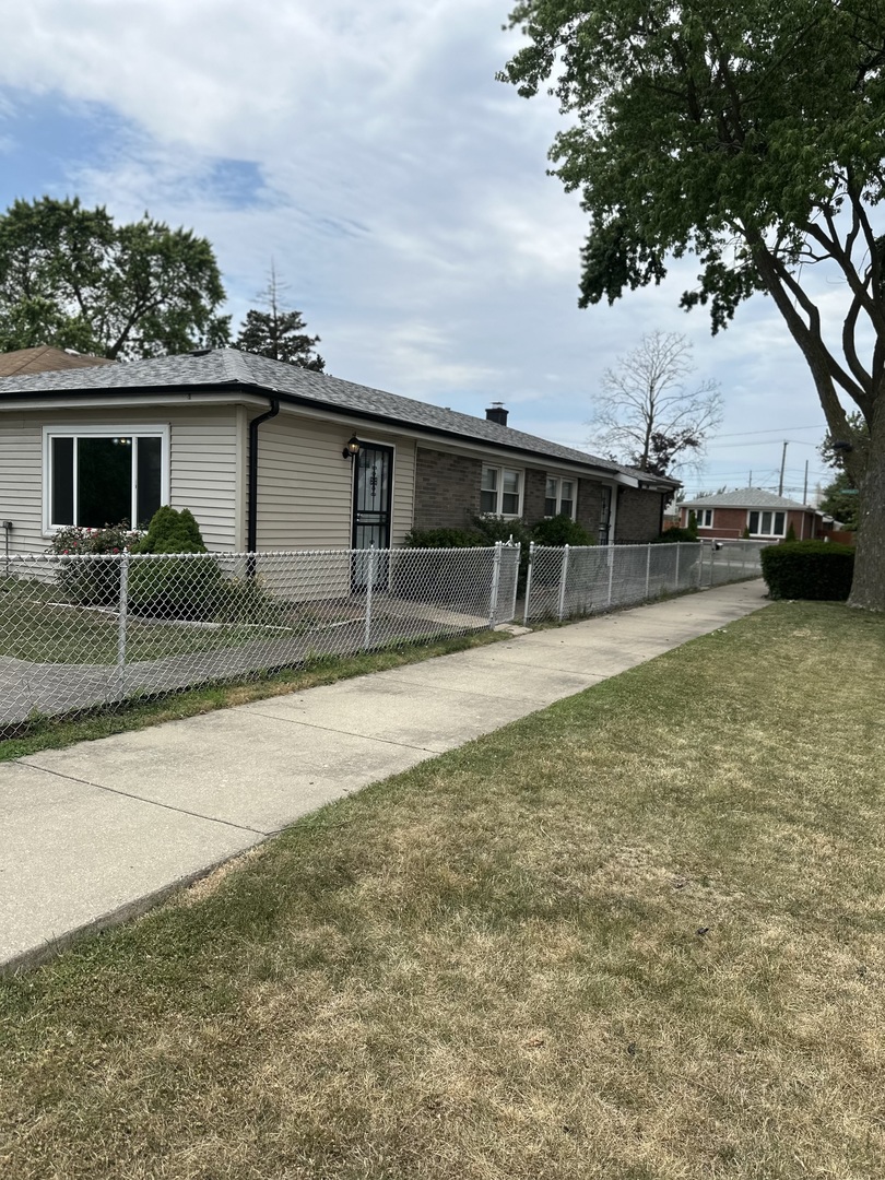 12901 S Marquette Avenue