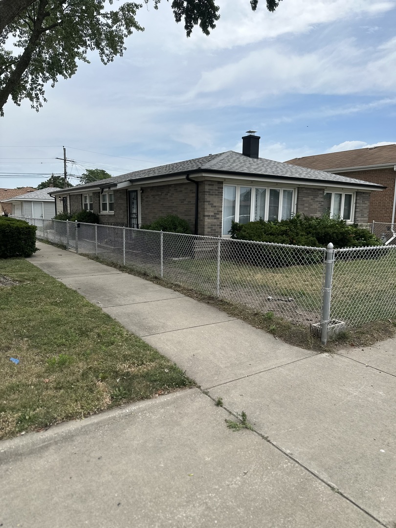 12901 S Marquette Avenue