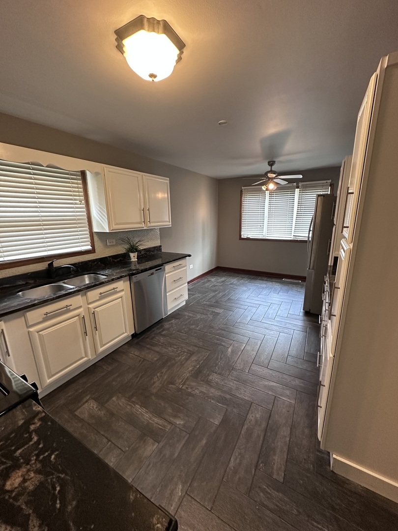 12901 S Marquette Avenue