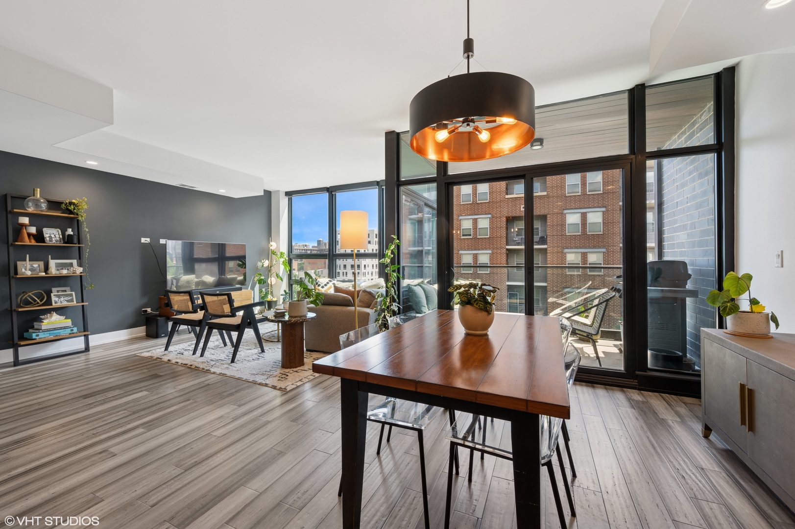 1018 N Larrabee Street Unit: 5S