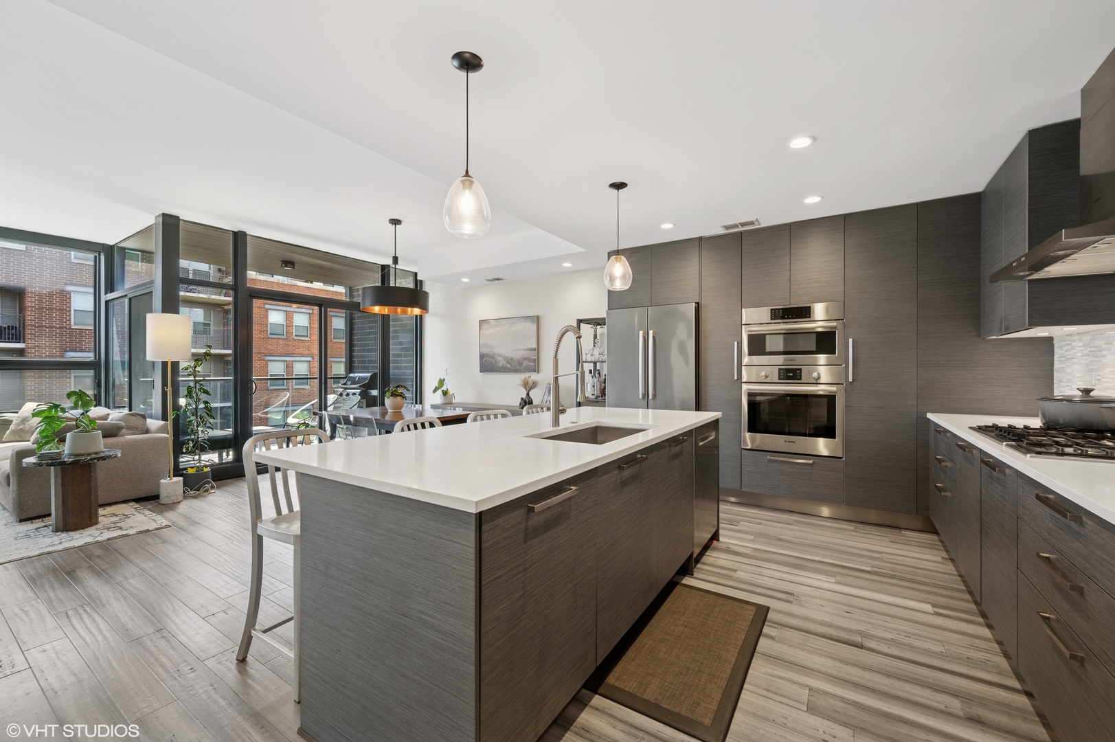 1018 N Larrabee Street Unit: 5S