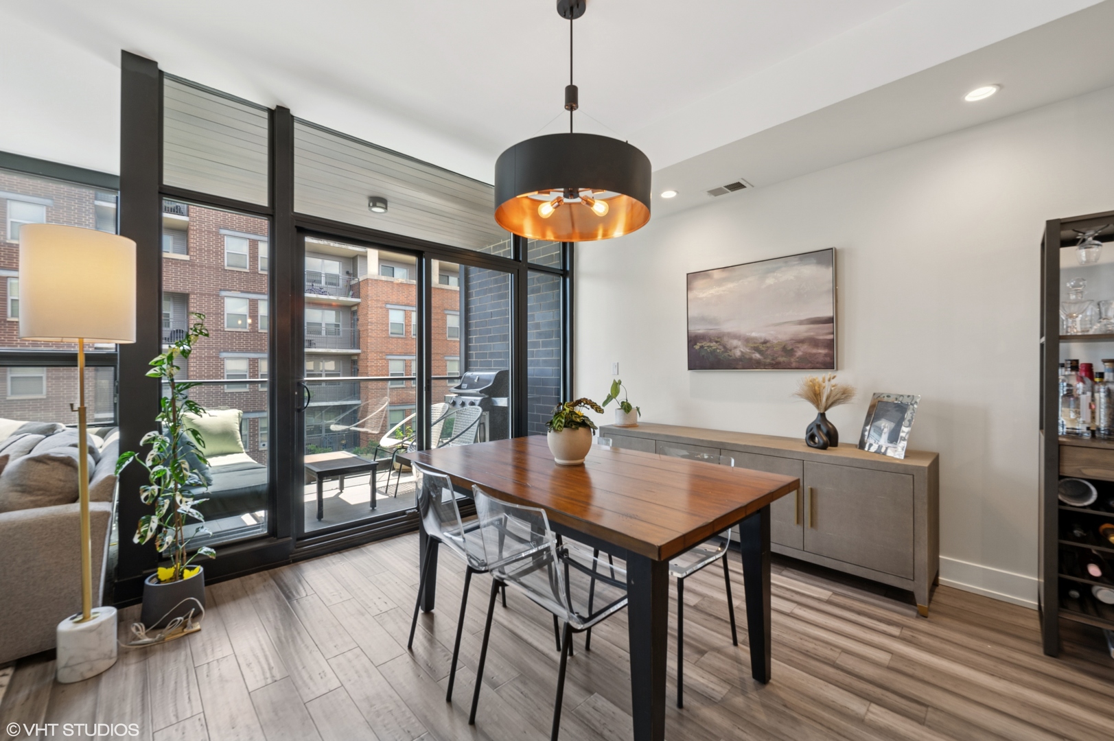 1018 N Larrabee Street Unit: 5S