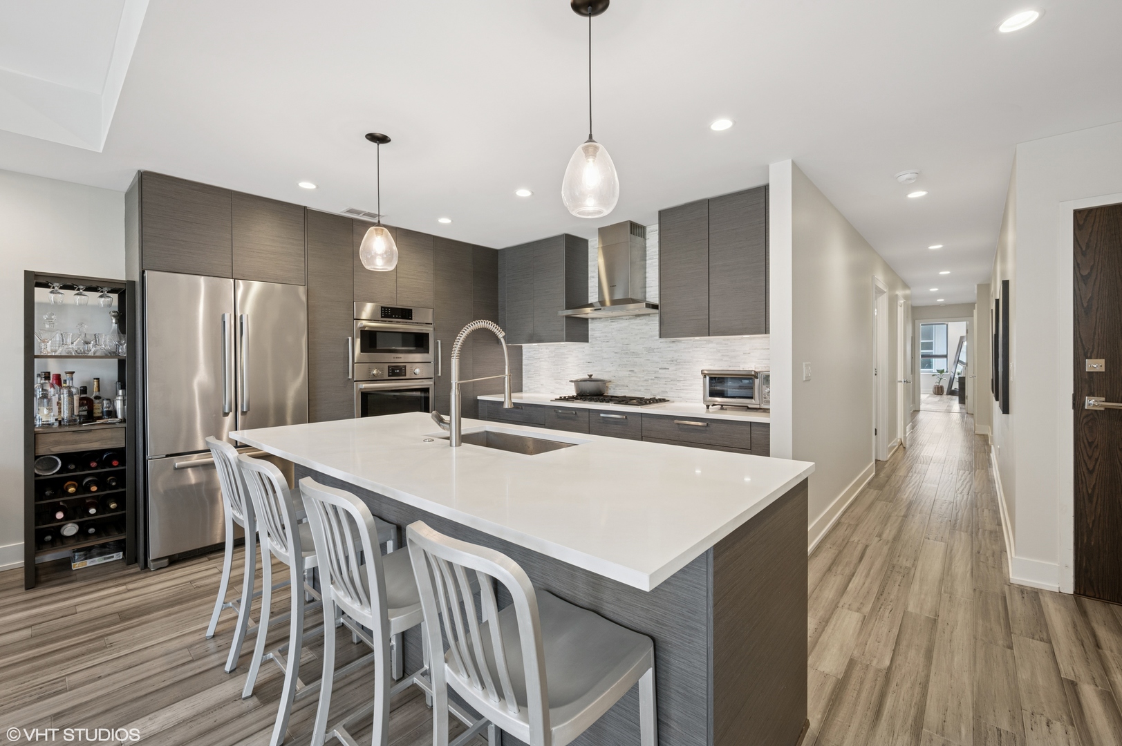 1018 N Larrabee Street Unit: 5S