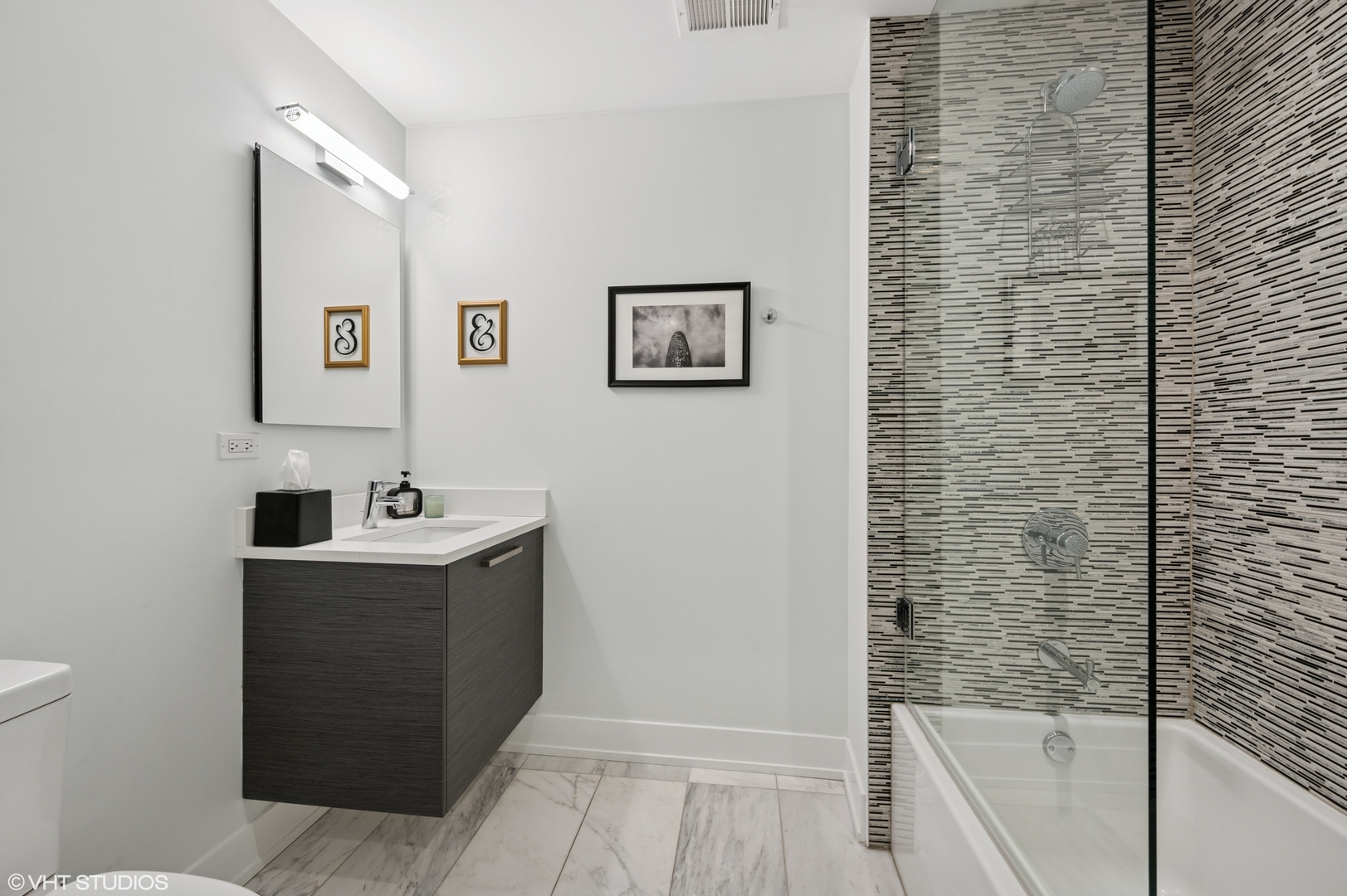 1018 N Larrabee Street Unit: 5S