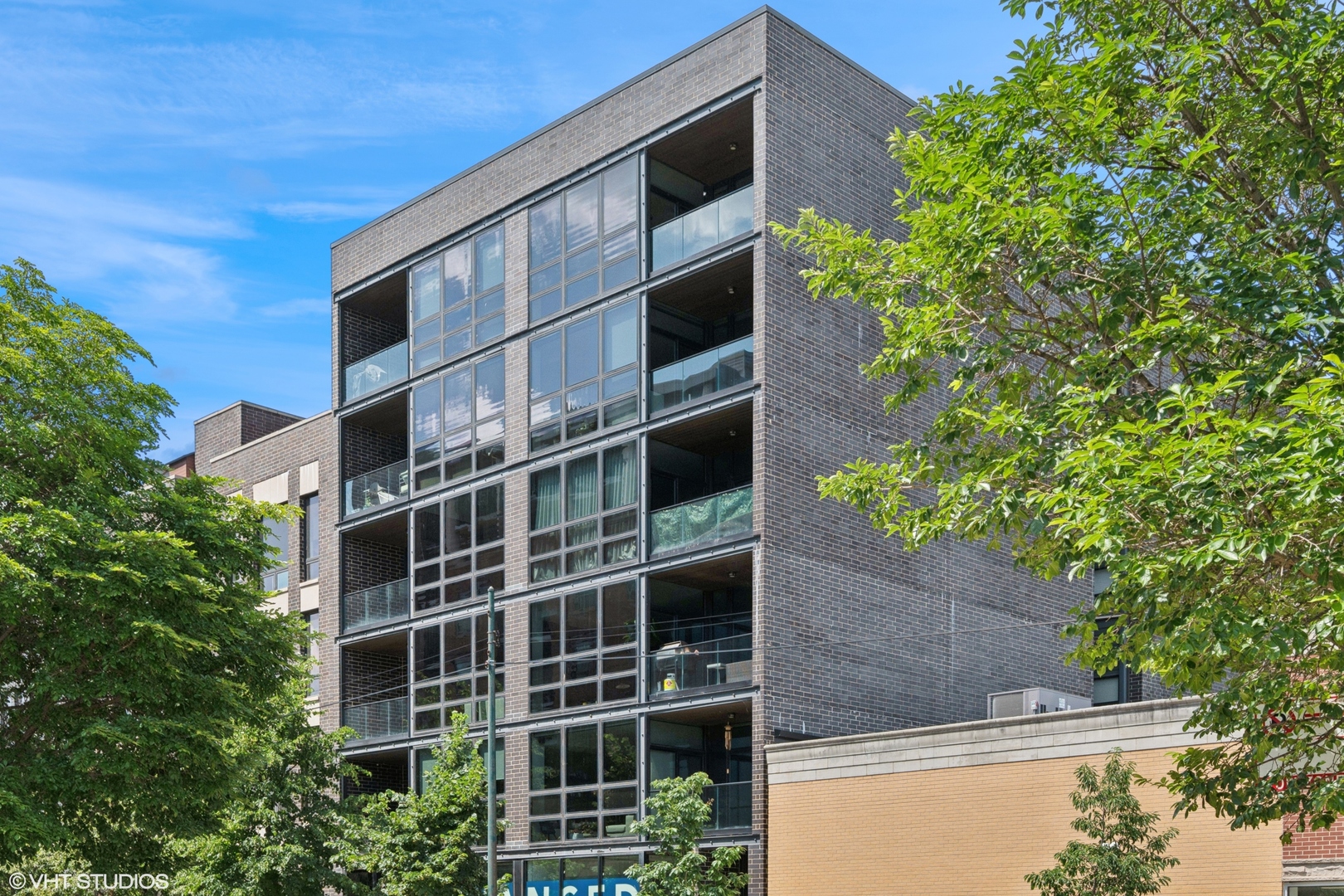 1018 N Larrabee Street Unit: 5S