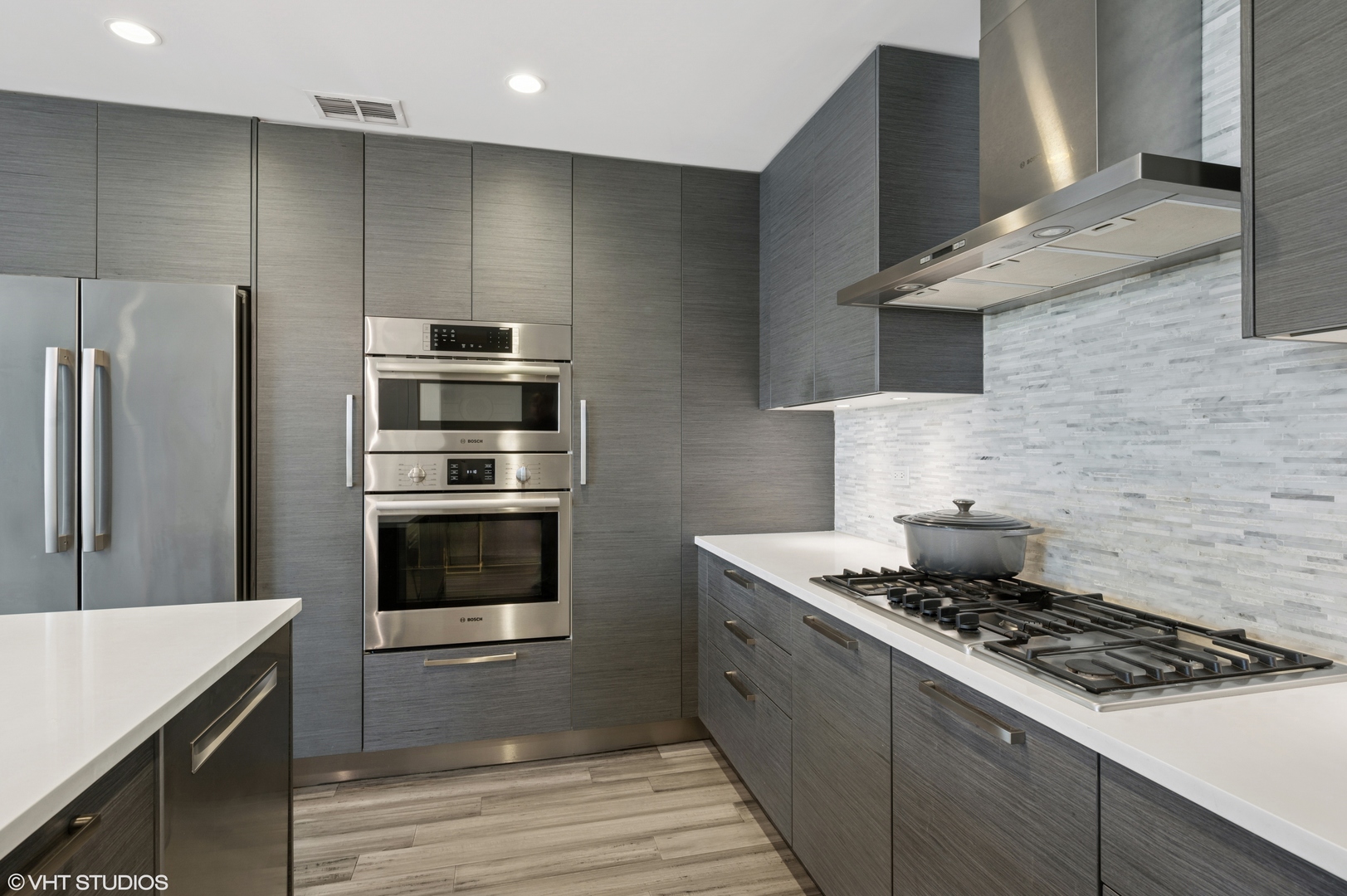 1018 N Larrabee Street Unit: 5S